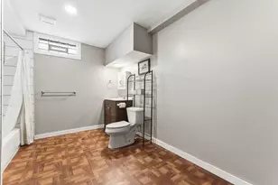 301 E 40th St, Minneapolis, MN 55409 - Photo 31