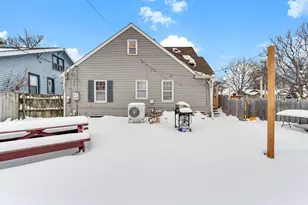 301 E 40th St, Minneapolis, MN 55409 - Photo 35