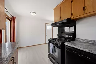 7012 Drew Ave N, Brooklyn Center, MN 55429 - Photo 9