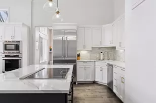 423 River St, Minneapolis, MN 55401 - Photo 17