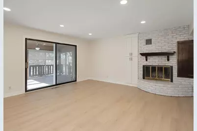 7783 Kingsview Lane N, Maple Grove, MN 55311 - Photo 9