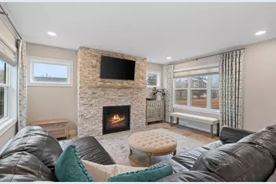 1108 Quebec Avenue N, Golden Valley, MN 55427 - Photo 9