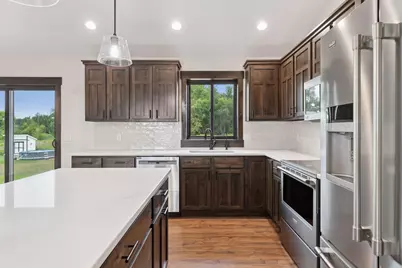 471 Coyote Way, New Richmond, WI 54017 - Photo 5