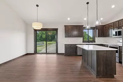 471 Coyote Way, New Richmond, WI 54017 - Photo 7