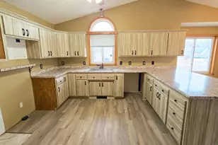 40566 Golden Ave, North Branch, MN 55056 - Photo 7