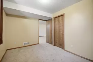 1060 Cherry St, Owatonna, MN 55060 - Photo 35