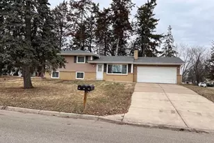 8624 Cherokee Dr N, Brooklyn Park, MN 55428 - Photo 19