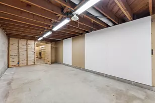 11220 Ridgemount Ave W, Plymouth, MN 55441 - Photo 31