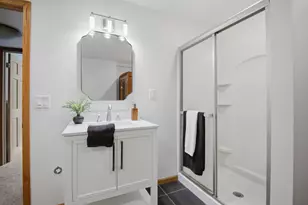 1437 Nottingham Dr, Owatonna, MN 55060 - Photo 41