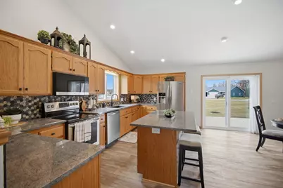 1437 Nottingham Drive, Owatonna, MN 55060 - Photo 7