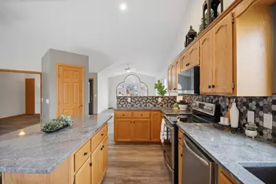 1437 Nottingham Drive, Owatonna, MN 55060 - Photo 9