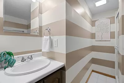 18208 Valley View Road, Eden Prairie, MN 55346 - Photo 21
