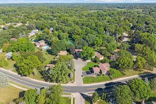 18208 Valley View Rd, Eden Prairie, MN 55346 - Photo 29
