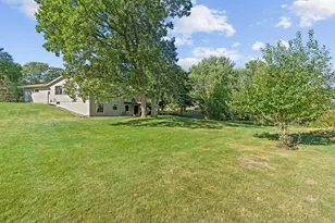 18208 Valley View Rd, Eden Prairie, MN 55346 - Photo 27