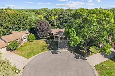 18208 Valley View Road, Eden Prairie, MN 55346 - Photo 37