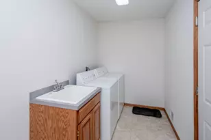 1630 Mackubin St, Saint Paul, MN 55117 - Photo 27