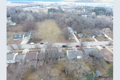 1915 6th Avenue NW, Austin, MN 55912 - Photo 3