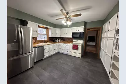 431 W Luverne Street, Luverne, MN 56156 - Photo 11