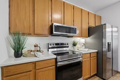 17878 Cobblestone Way, Eden Prairie, MN 55347 - Photo 9