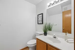 17878 Cobblestone Way, Eden Prairie, MN 55347 - Photo 11