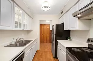 2210 Midland Grove Rd, Roseville, MN 55113 - Photo 13