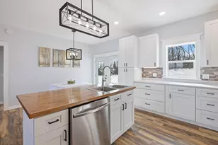 912 Carter Cir, Eveleth, MN 55734 - Photo 11