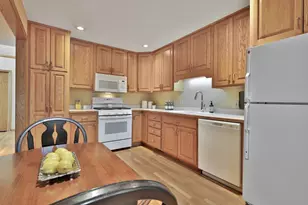 6861 W 82nd St, Bloomington, MN 55438 - Photo 5
