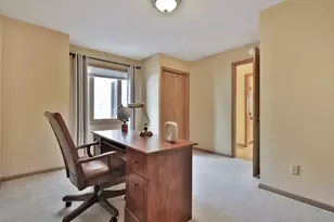 6861 W 82nd St, Bloomington, MN 55438 - Photo 17