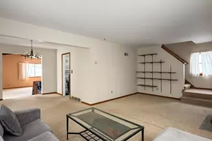 1913 6th Ave NE, Austin, MN 55912 - Photo 3