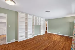 317 Snelling Ave S, Saint Paul, MN 55105 - Photo 5