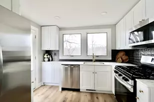 2011 2nd Ave N, Minneapolis, MN 55405 - Photo 27