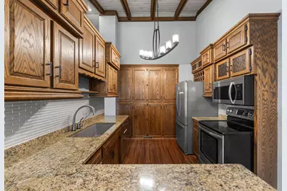 9708 Mill Creek Drive, Eden Prairie, MN 55347 - Photo 13