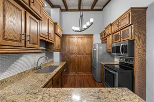 9708 Mill Creek Dr, Eden Prairie, MN 55347 - Photo 13