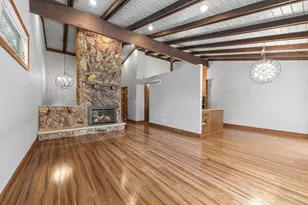 9708 Mill Creek Dr, Eden Prairie, MN 55347 - Photo 3