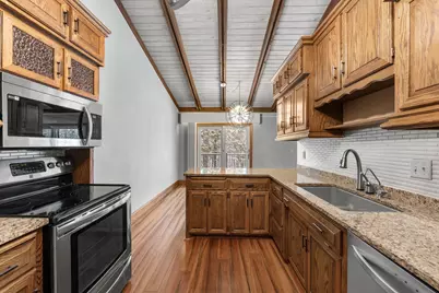 9708 Mill Creek Drive, Eden Prairie, MN 55347 - Photo 15