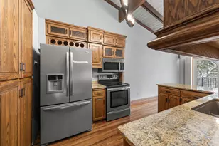 9708 Mill Creek Dr, Eden Prairie, MN 55347 - Photo 17