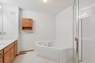 8851 Branson Dr, Inver Grove Heights, MN 55076 - Photo 15