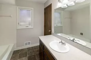 1743 Presidential Ln, Shakopee, MN 55379 - Photo 11
