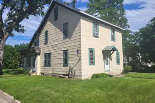 610 8th St SW, Austin, MN 55912 - Photo 1