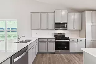 17492 Dulles Ln, Lakeville, MN 55044 - Photo 9