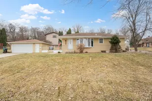 932 24th St NW, Rochester, MN 55901 - Photo 1
