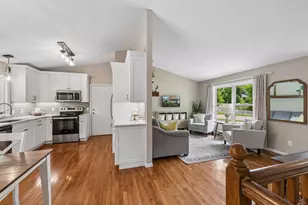13710 5th Ave N, Plymouth, MN 55441 - Photo 9