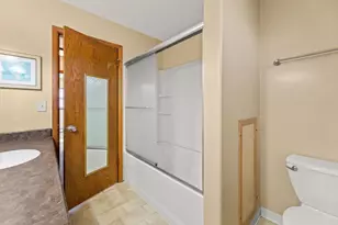 2807 Edgewood Dr N, Fargo, ND 58102 - Photo 27
