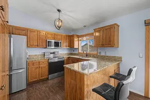 9614 Wellington Ln N, Maple Grove, MN 55369 - Photo 9