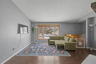 9614 Wellington Ln N, Maple Grove, MN 55369 - Photo 5