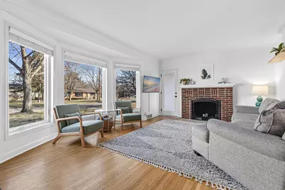 1801 Chatsworth Street N, Roseville, MN 55113 - Photo 5