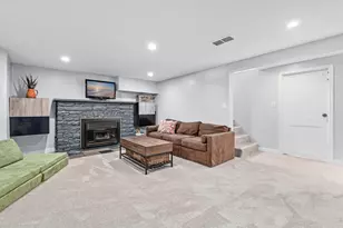 1801 Chatsworth Street North, Roseville, MN 55113 - Photo 19