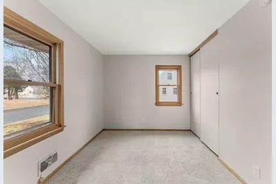 136 Panorama Avenue, Fridley, MN 55421 - Photo 17