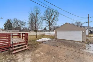 136 Panorama Ave, Fridley, MN 55421 - Photo 25