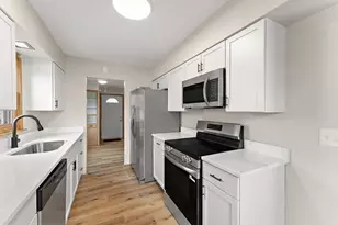 136 Panorama Ave, Fridley, MN 55421 - Photo 3